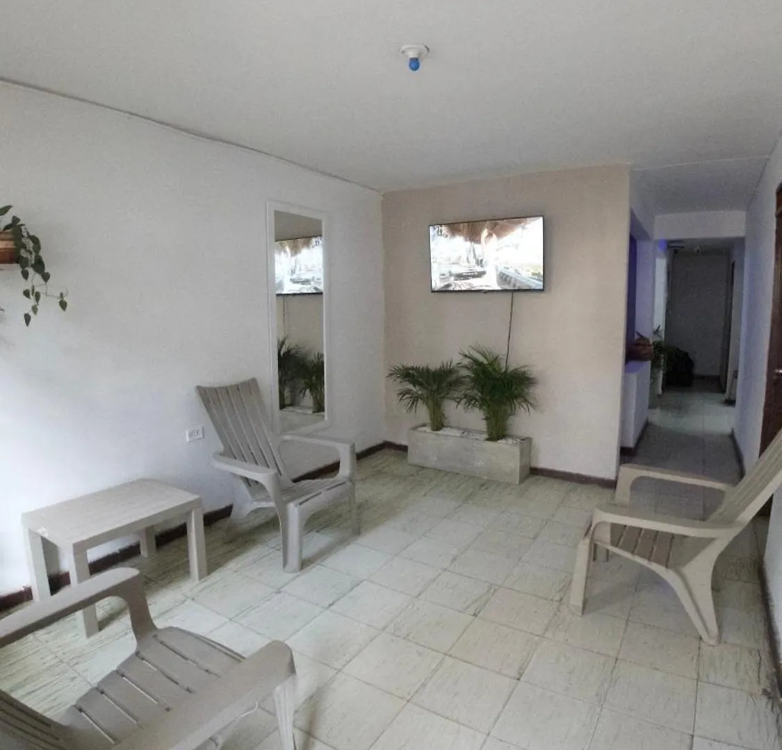 Πανσιόν Bau Hostal Cali